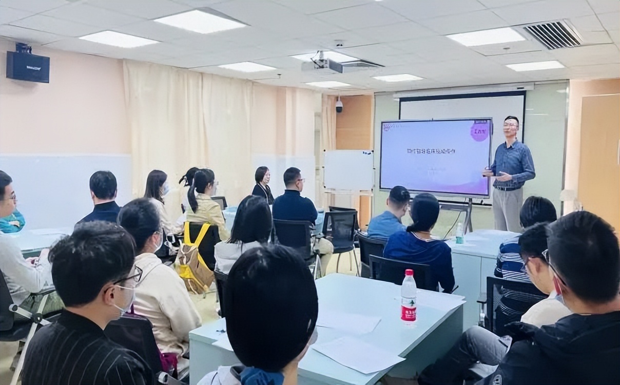 中山六院圆满举办住培工作研讨会暨院级师资培训班