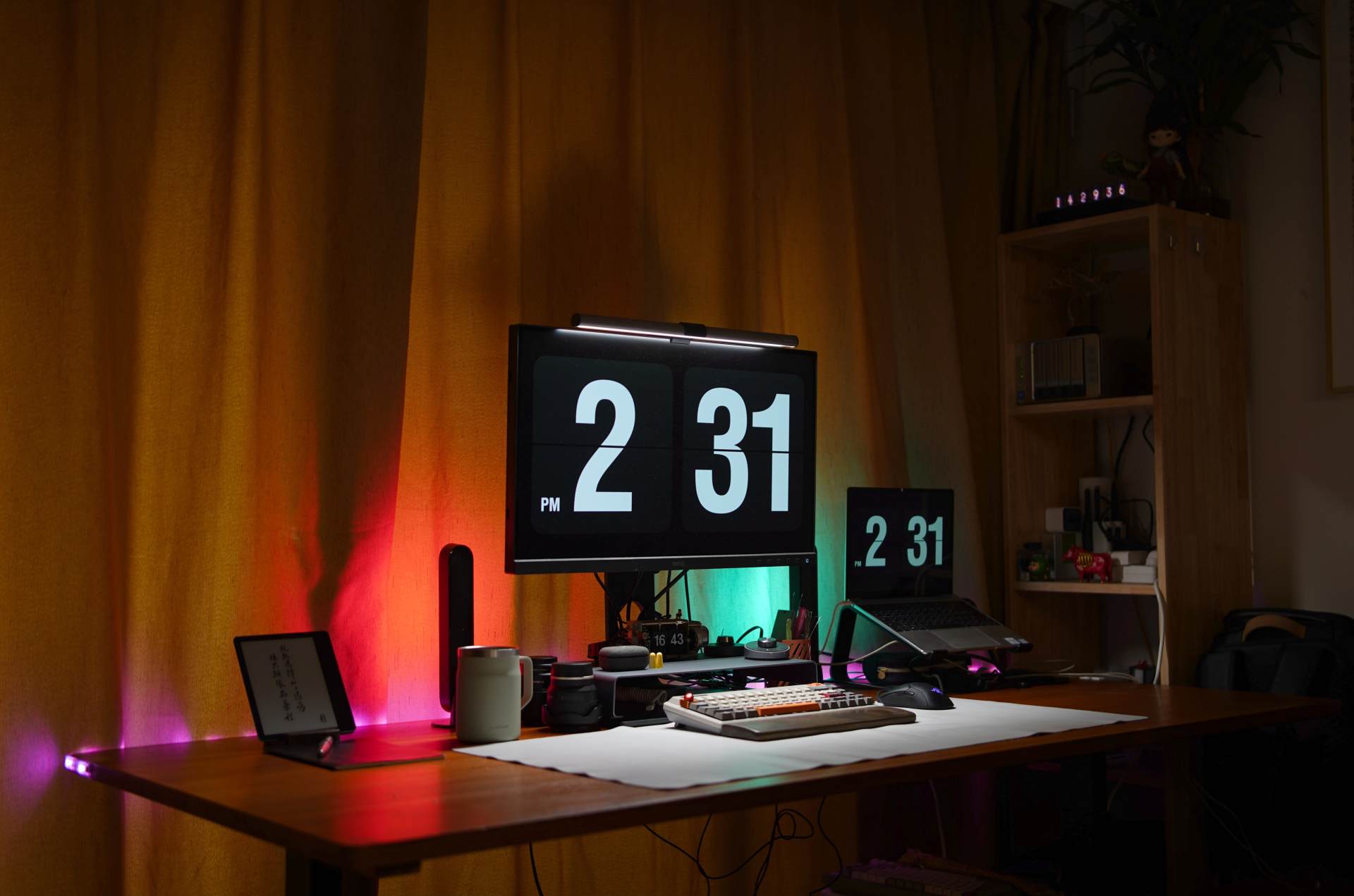 男人谁不喜欢一张大大的书桌,智芯1.8M实木升降桌那是真的爱