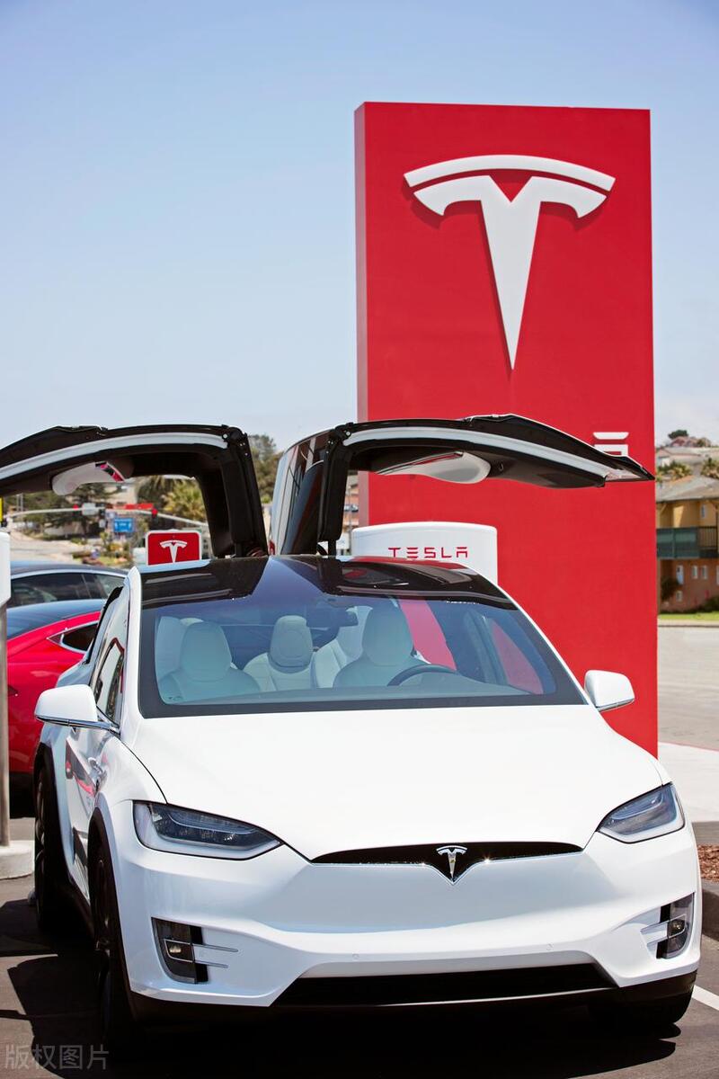 苹果创始人史蒂夫说特斯拉,苹果联合创始人炮轰马斯克