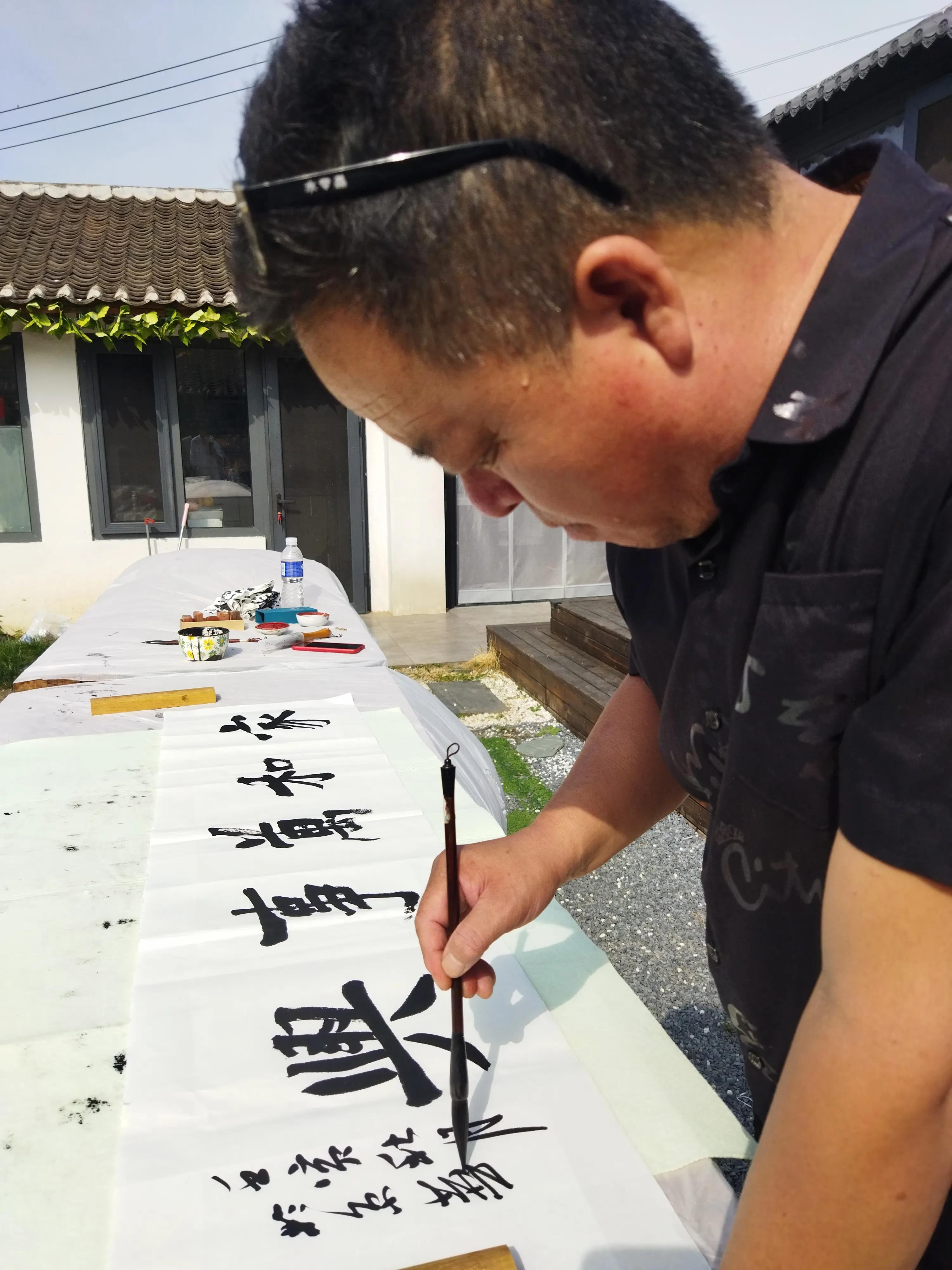 墨香飘入芙蓉铺,墨香飘