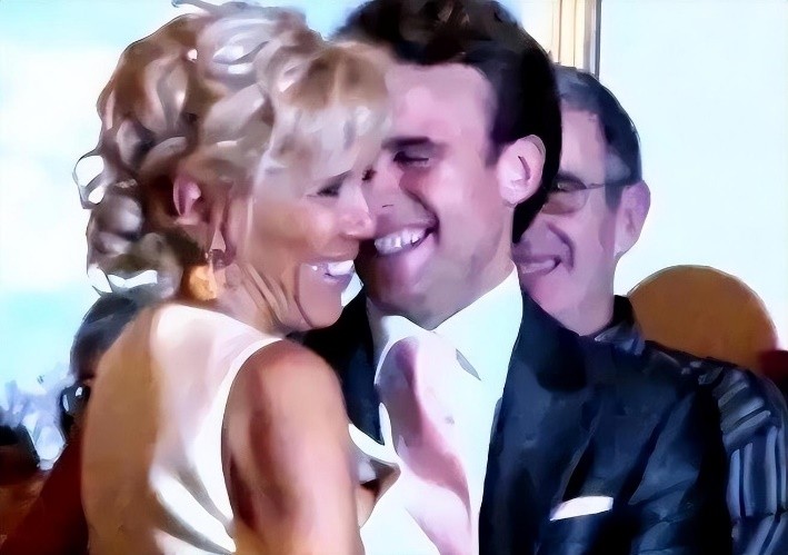 马克龙41岁照片,42岁马克龙和布丽吉特