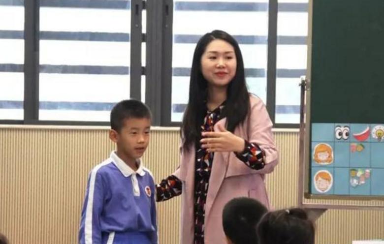 老师统一服装工作服,老师统一服装怎么选择