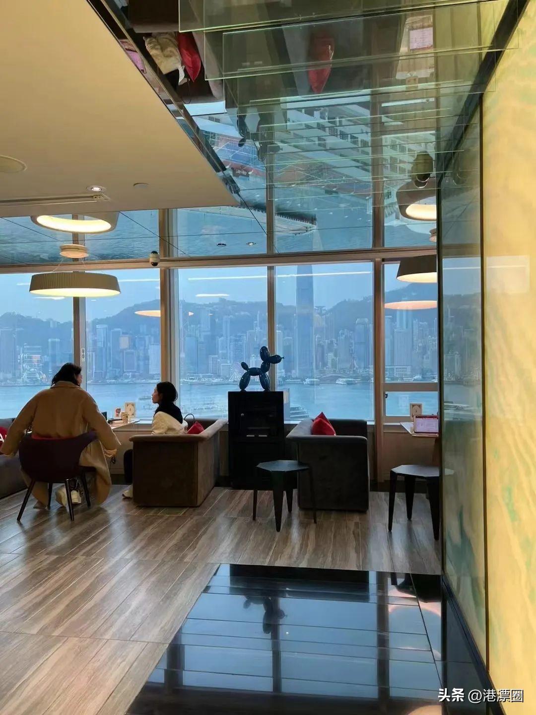 我跑到香港买保险，分分钟就赚了一百万