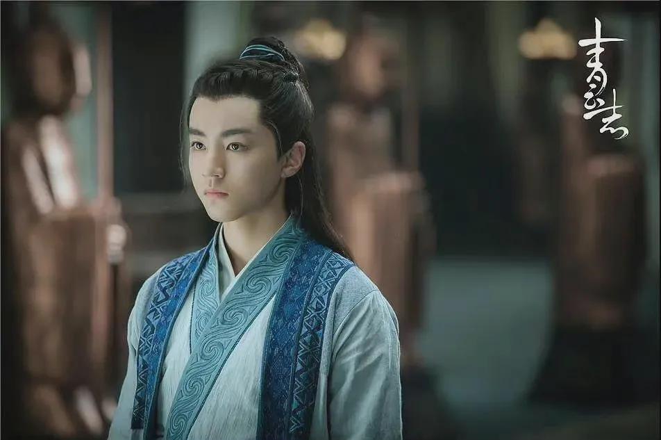 王俊凯以前帅的后来怎么样了,王俊凯从年少到现在的成熟