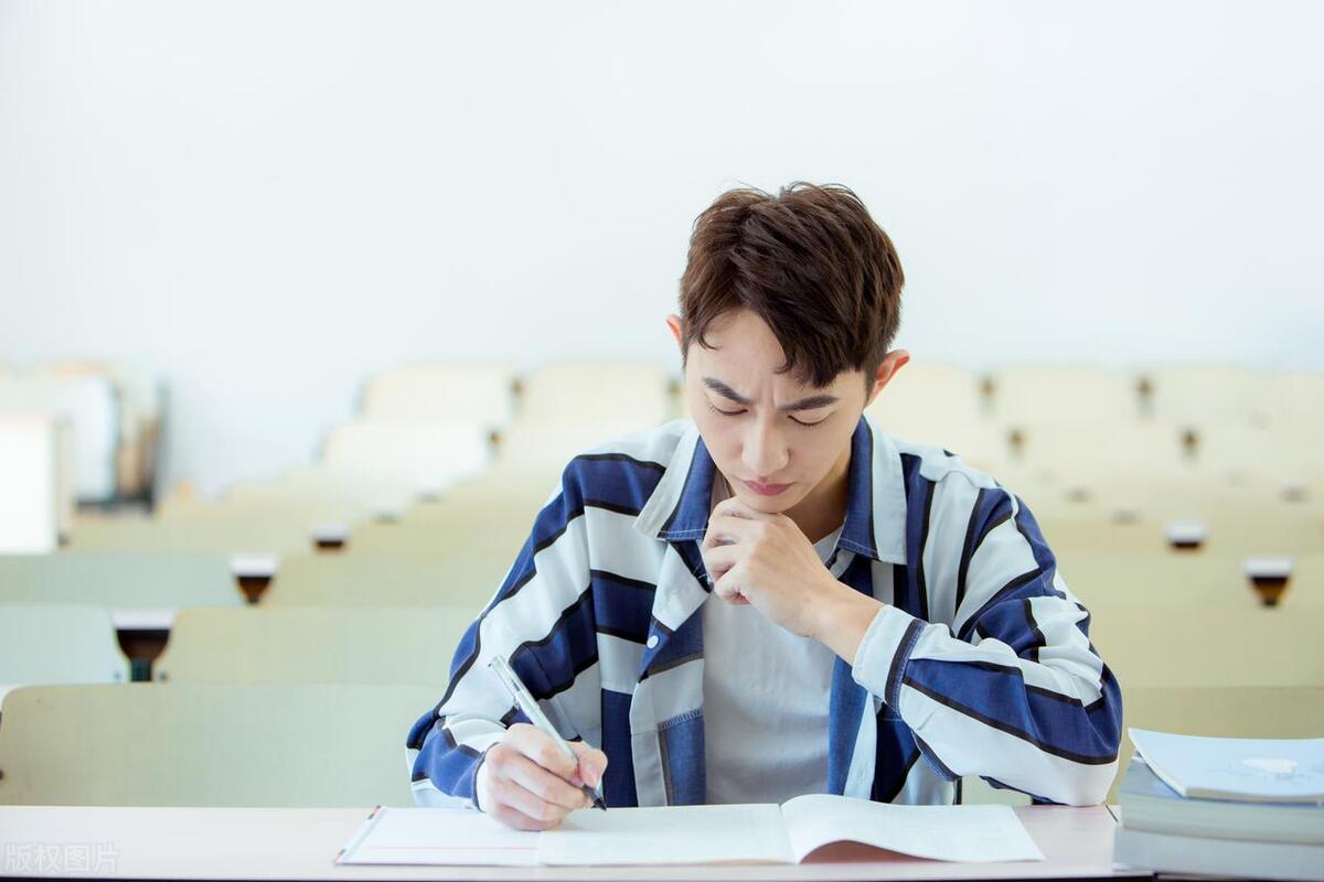 俞敏洪利用人性的弱点赚钱,俞敏洪学习是穷人唯一的出路