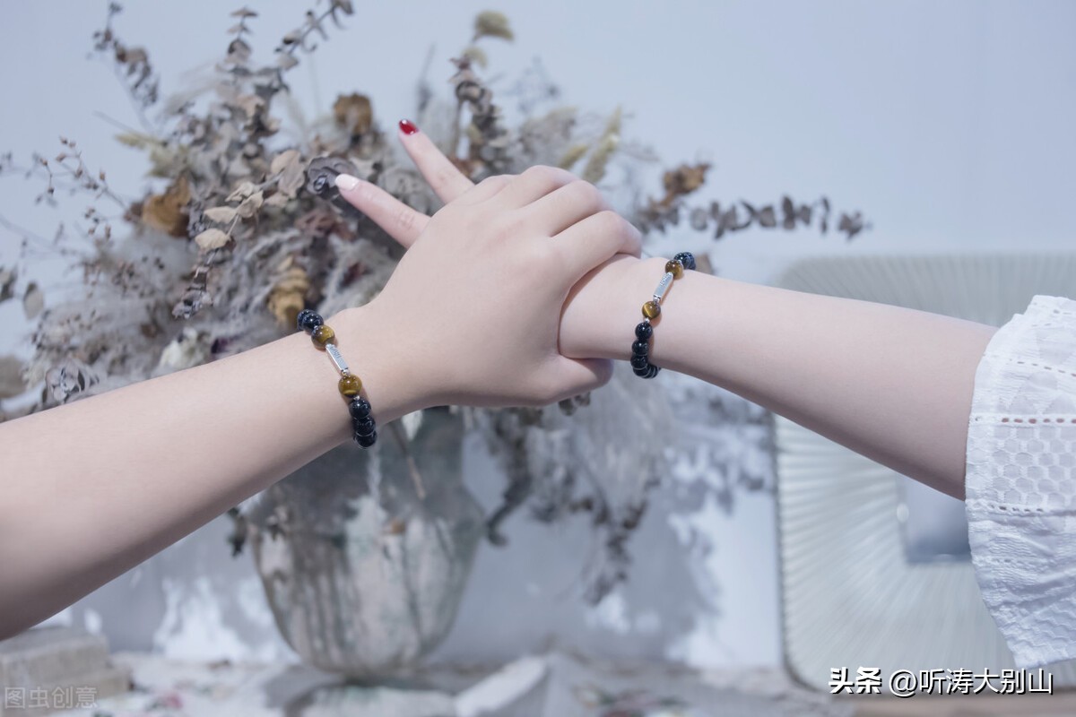 相亲时双方一见钟情,相亲中一见钟情