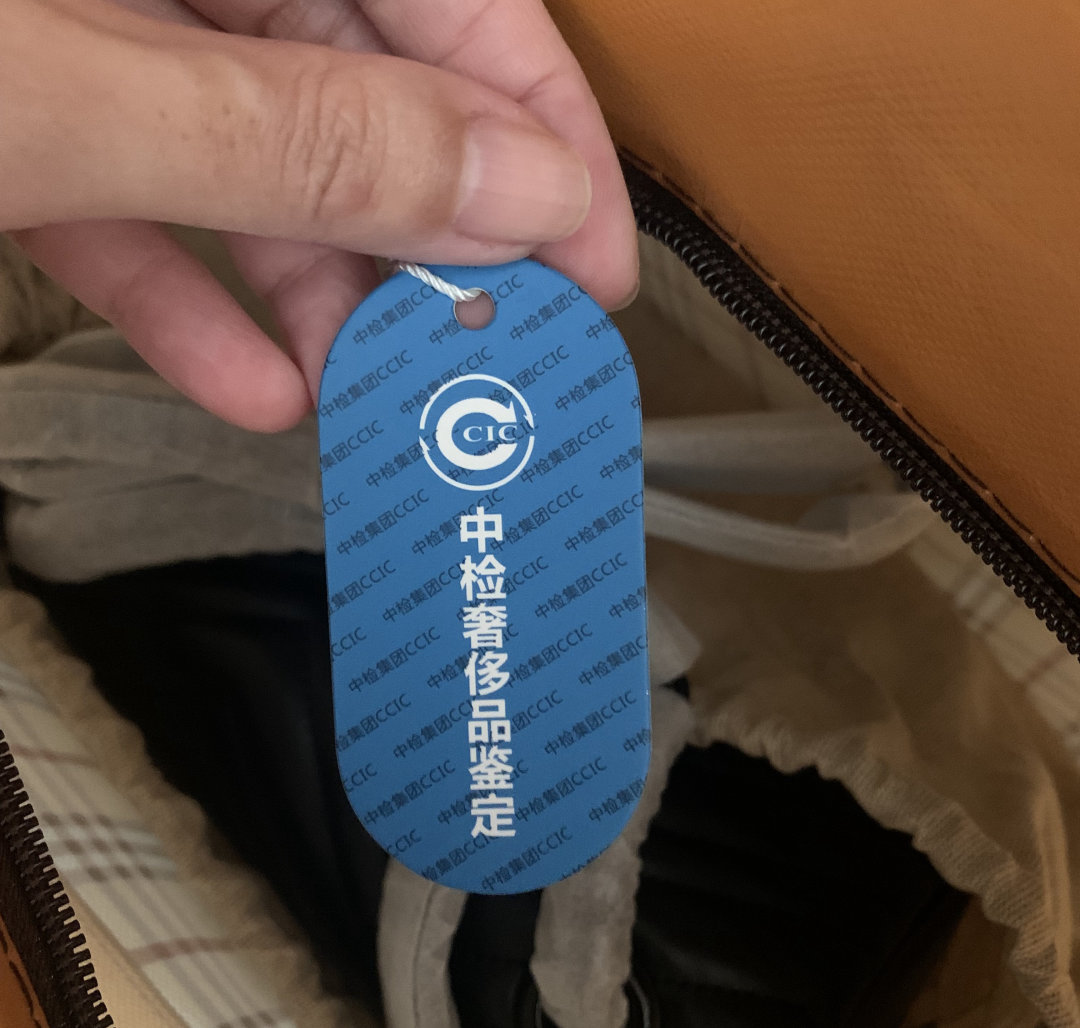 gucci小型包包真的看得出真假吗,gucci包假的跟真的区别