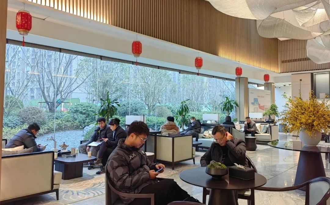 开封星联揽月湾一楼127平样板间,开封星联揽月湾与融创宸院对比