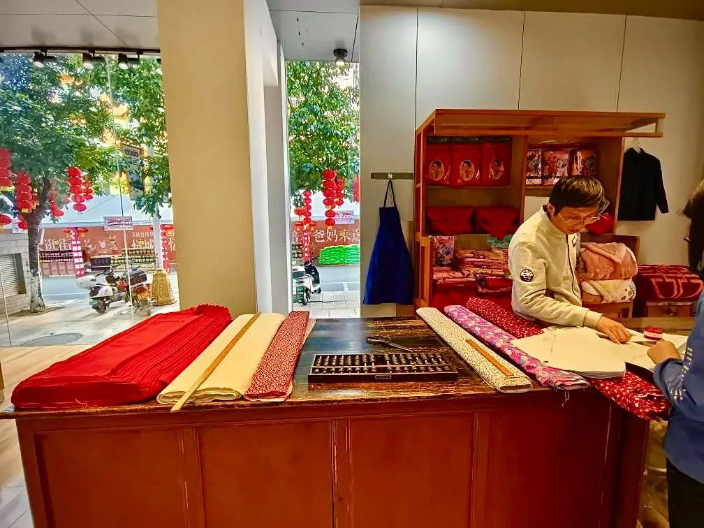 玉溪这里竟藏着一个父辈时代的「购物圣地」！满满的回忆…