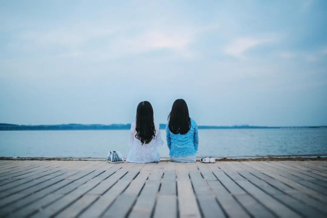 最好的社交状态是自然而然地相处,舒适的相处向下兼容