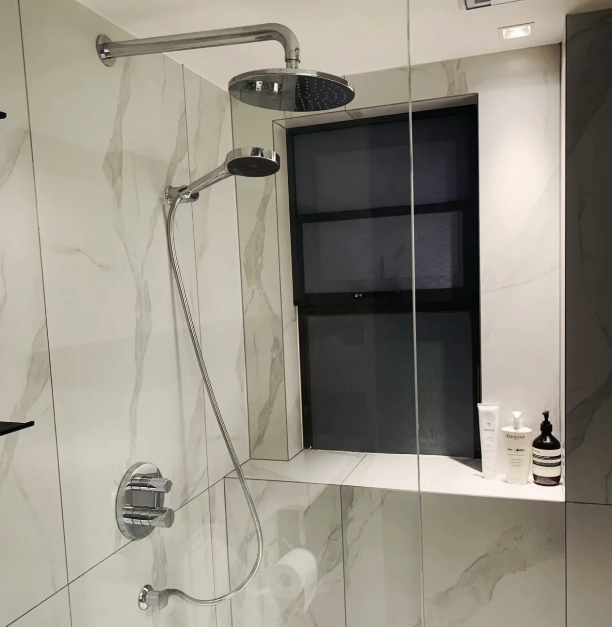 隐藏式智商税,阳台做隐藏式晾衣架是不是智商税