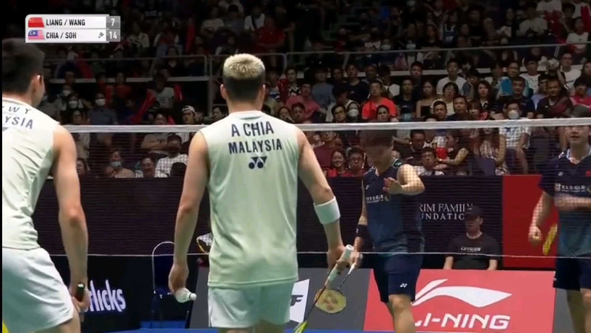 新加坡公开赛捷报：梁王组合掀翻世锦赛冠军背靠背杀进决赛