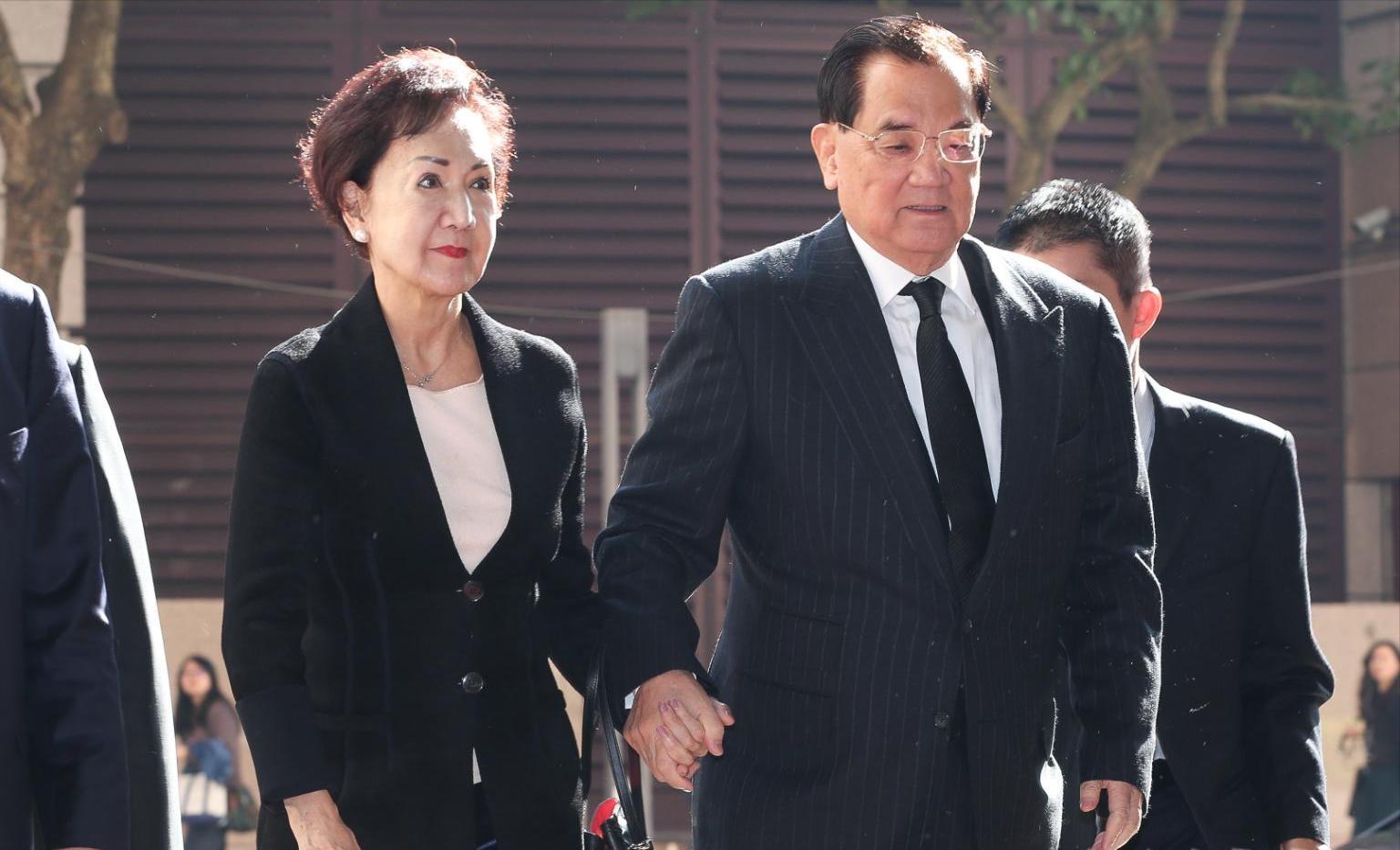 连家三代女性：开疆拓土赵兰坤，接管大权连方瑀，红豆千金蔡依珊