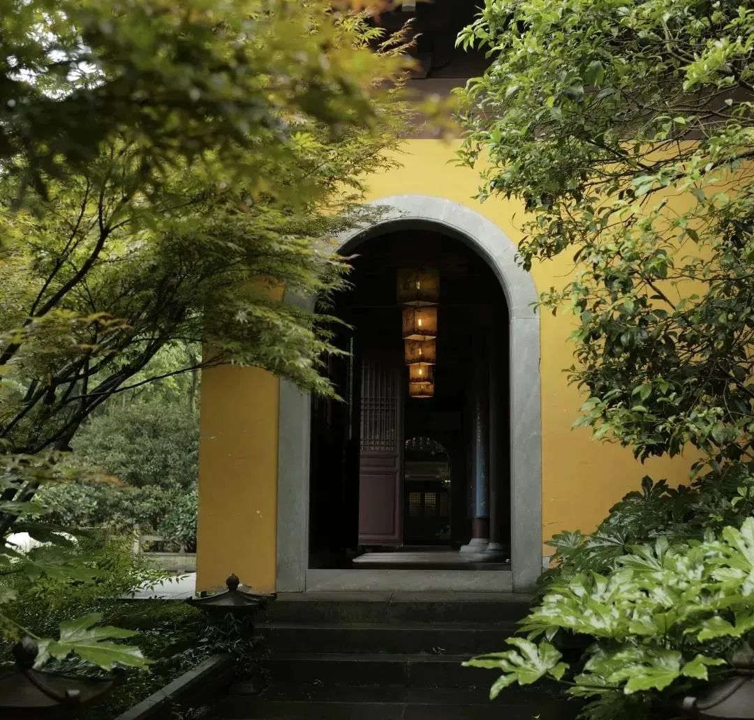 杭州灵隐寺周边有哪些寺庙,杭州最值得去的寺庙除了灵隐寺