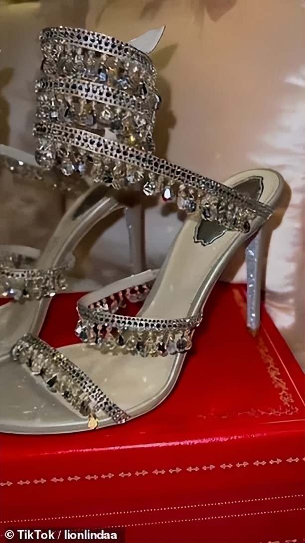 妻子吐槽丈夫太小气从不给零花钱,妻子吐槽丈夫太抠门完整版