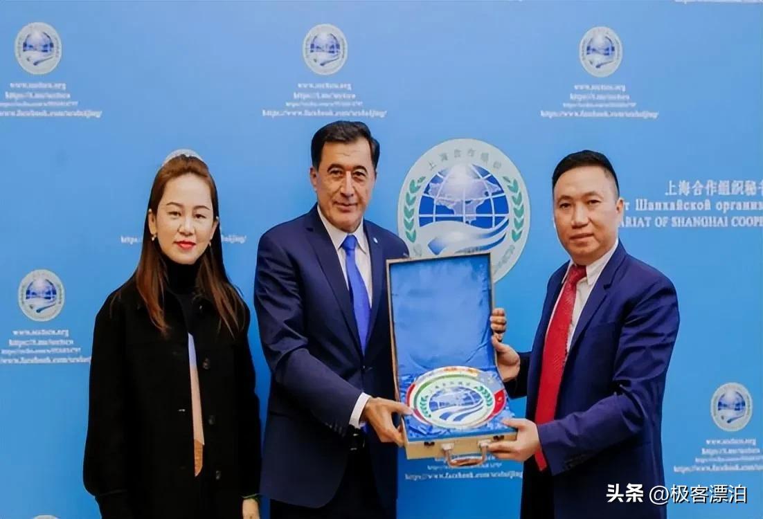 造假持续了7年,陈氏夫妇套现十余亿后离场,如今国资“接手”了