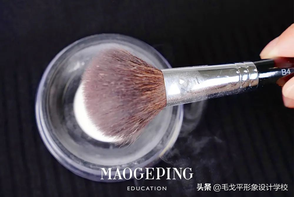 新手必看干货最全化妆步骤详解,纯干货图解化妆技巧全步骤