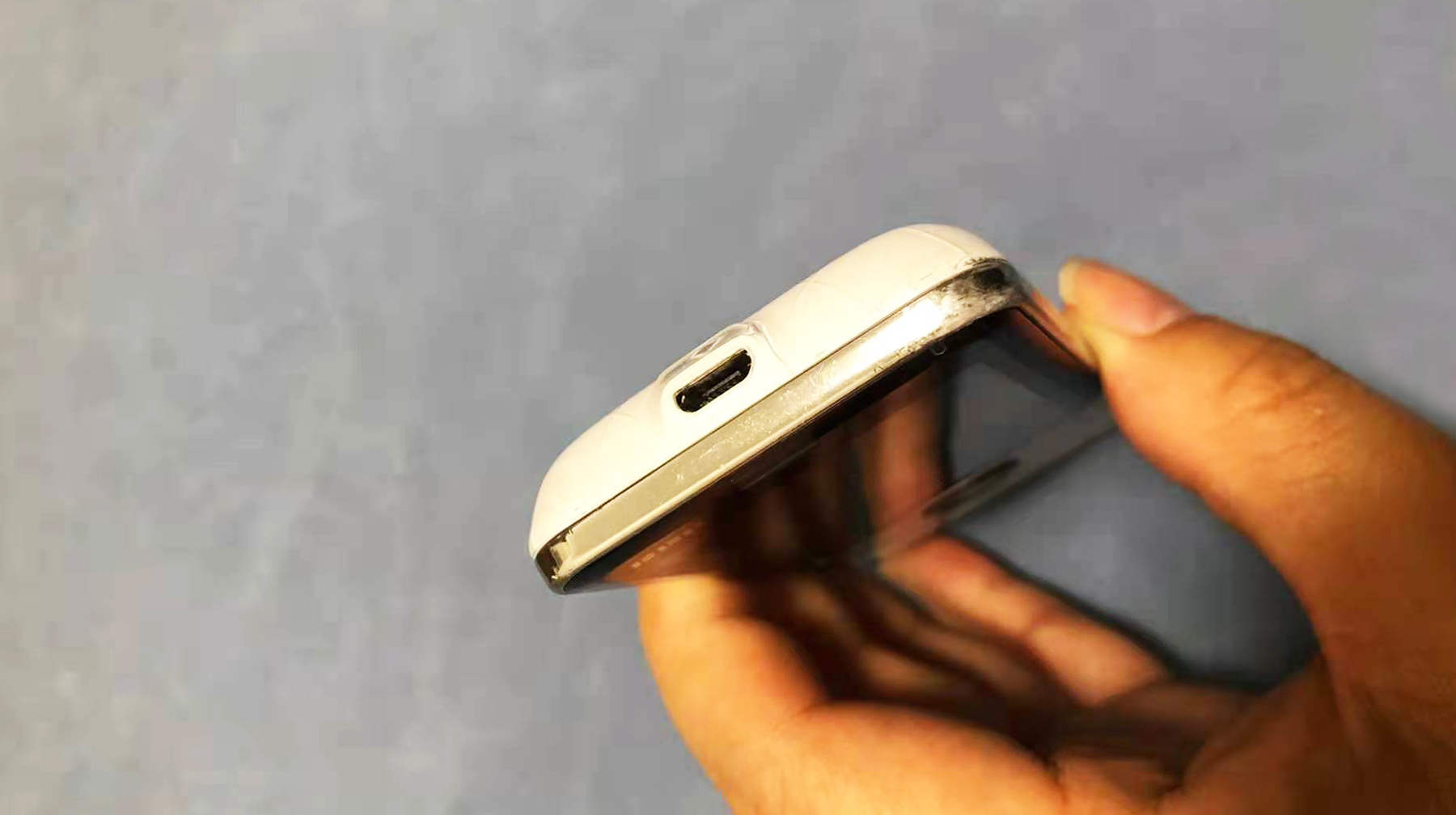 十年前的视觉全面屏手机，这款老旧的步步高i531，也是专业*放播**器