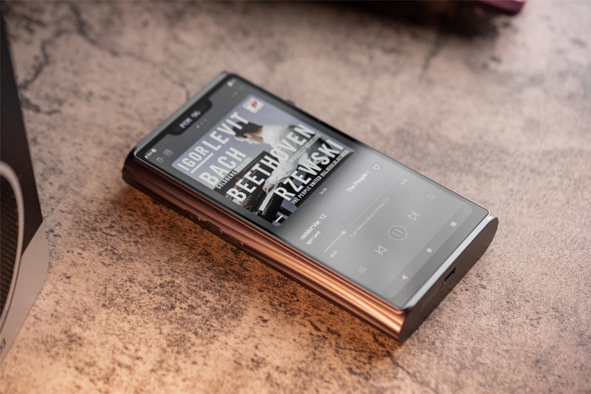 山灵m9播放器深度评测,山灵M9旗舰级便携播放器评测