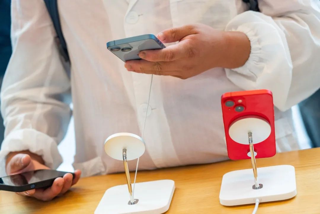 新机苹果iphone14,苹果14黄牛