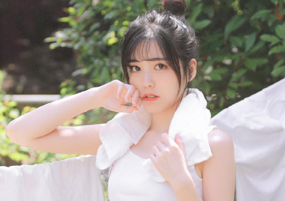 怎样和女孩子聊天会有意思,怎么跟女孩子聊天比较轻松