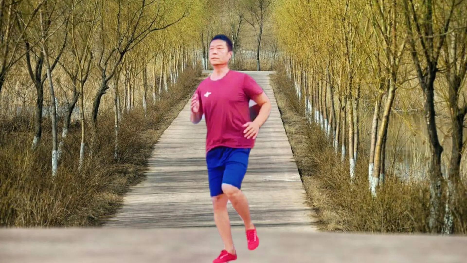 原地跑步的正确方法视频教程,原地跑步的正确方法与技巧好处