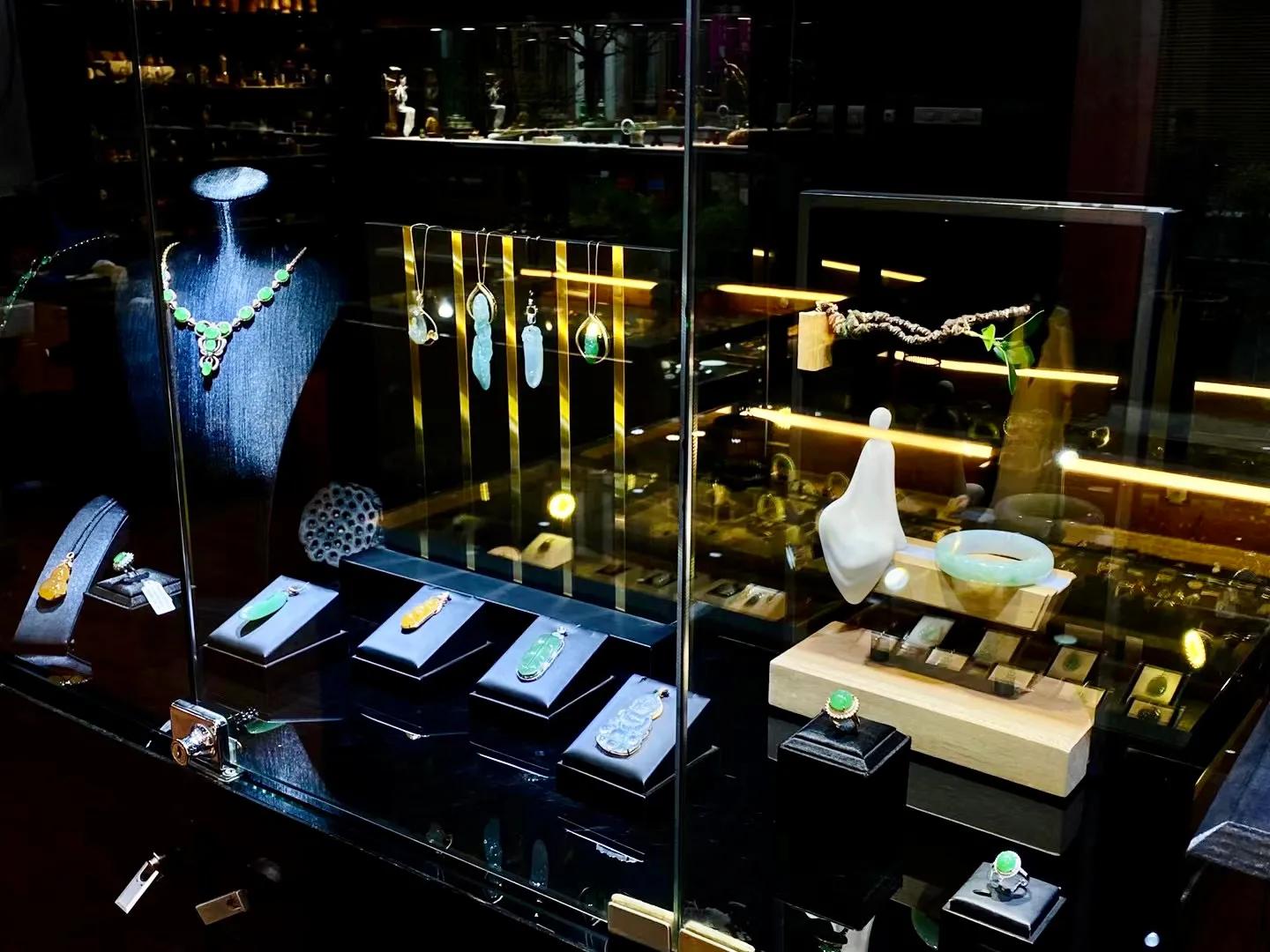 那些逼疯店家的“神操作”！和田玉逛店避坑指南