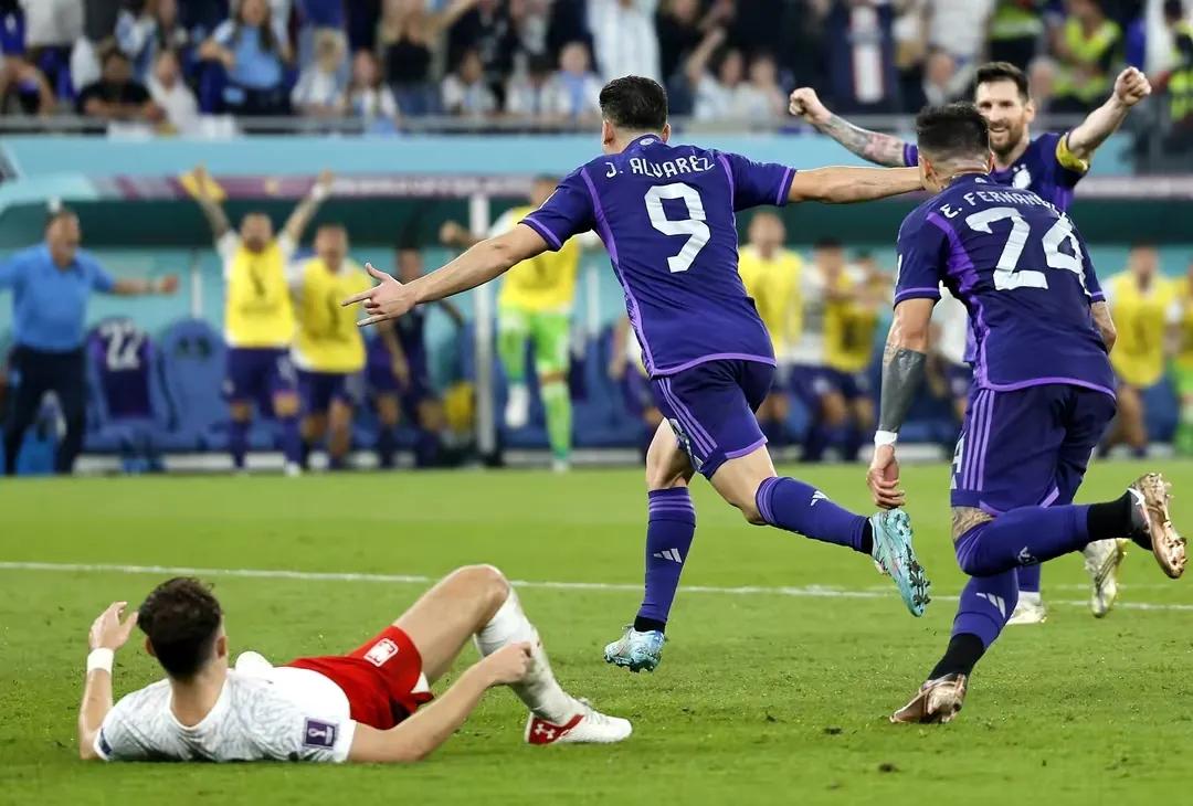 小蜘蛛阿尔瓦雷斯几号,阿根廷胡利安阿尔瓦雷斯