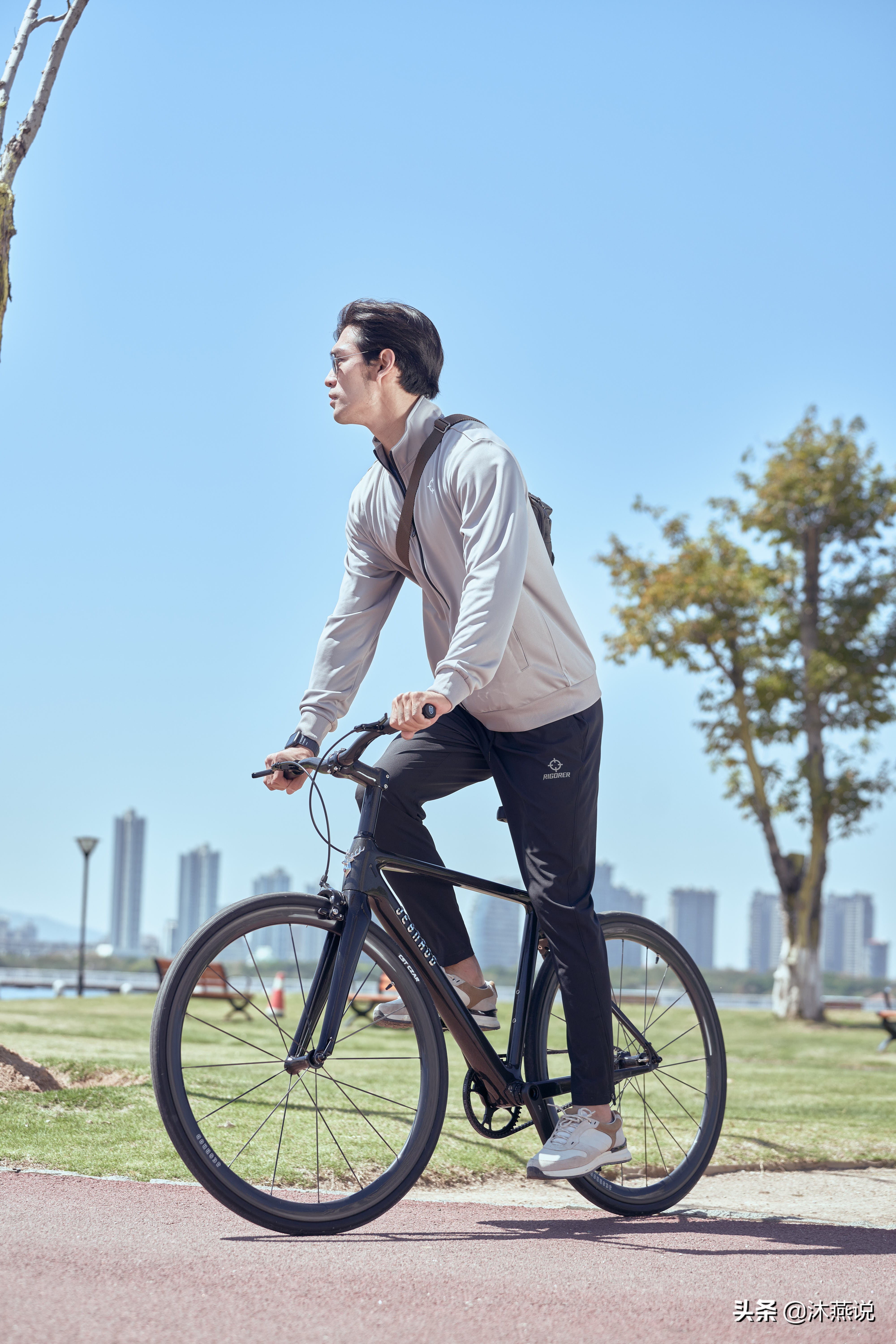 极致轻量化自行车,集鹿碳纤维都市轻骑自行车