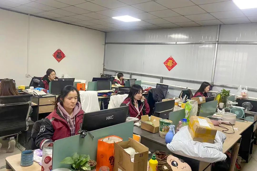 圆通快递客服电话24小时人工服务,圆通快递人工智能服务