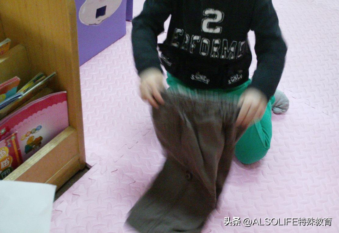 自闭症儿童居家训练实操,如何辅助自闭症孩子社交