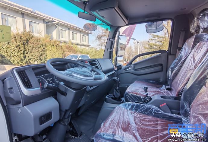 从外观、内饰再到底盘，冷链1号帅铃冰博士到底强在哪里？
