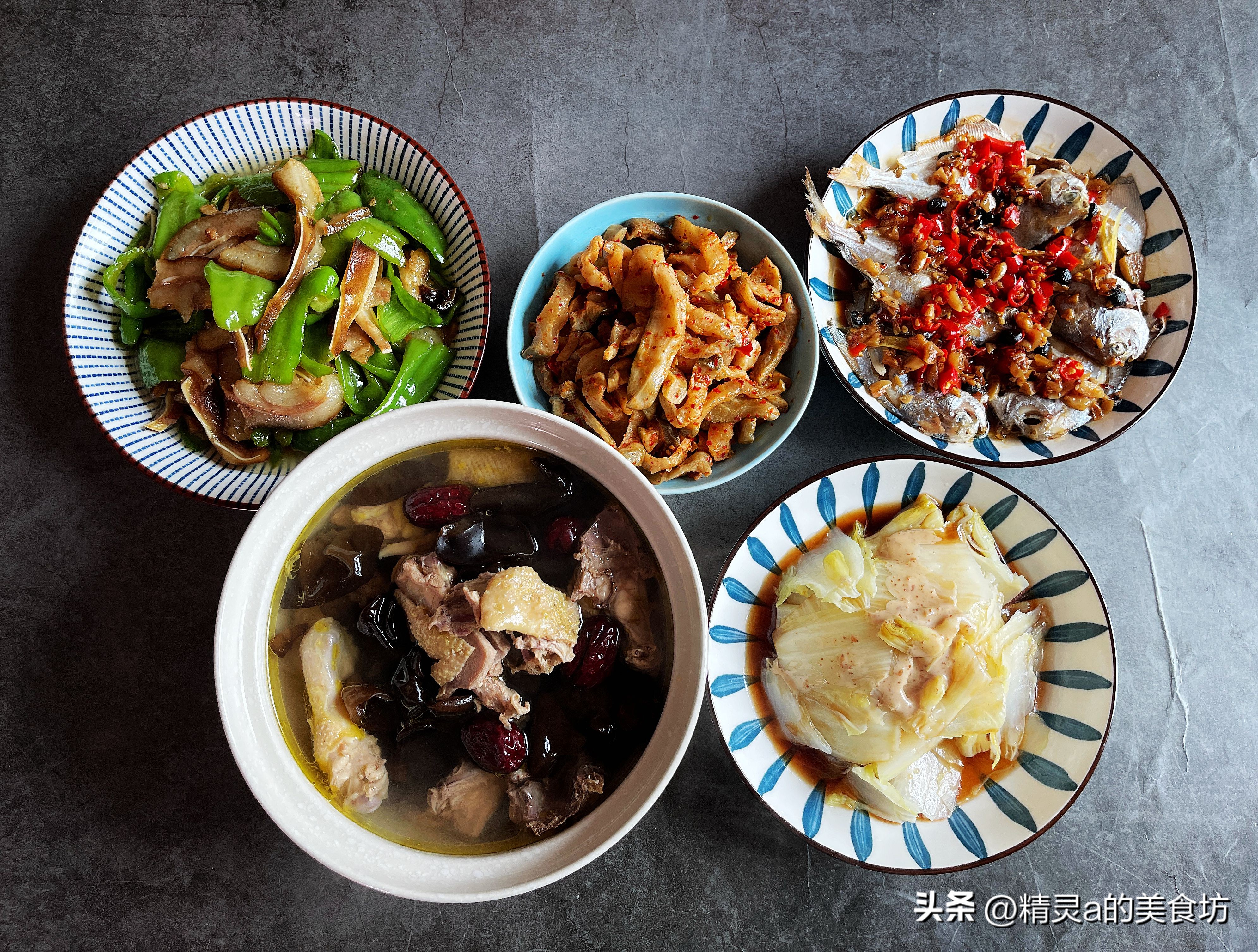 妈妈主厨的病号餐：营养土鸡汤配4道菜，网友：被宠爱的感觉真好