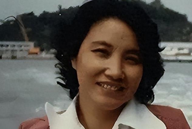 她在美国生活多少年,她在美国