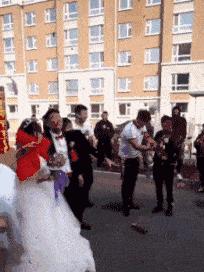 公公给我儿子看病图片,公公陪儿子输液哭了