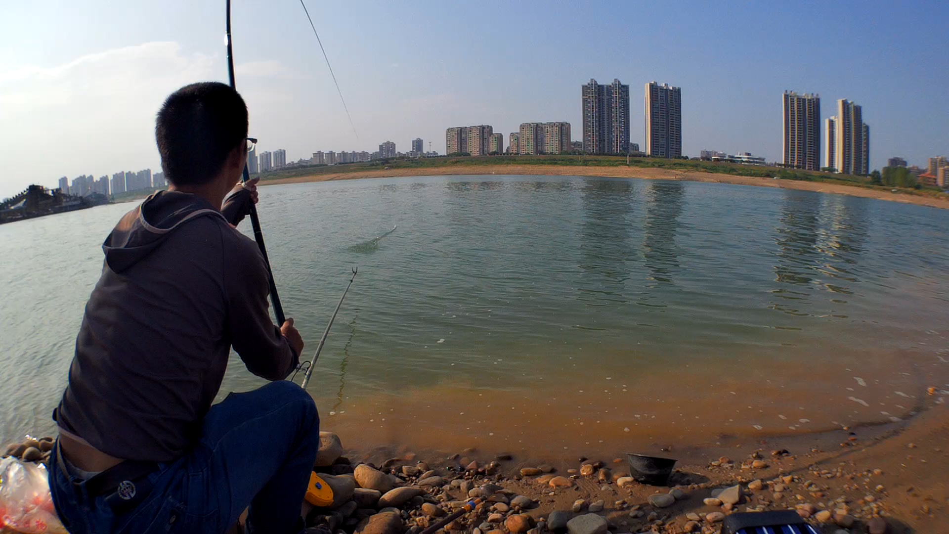 冬季水库野钓草鱼的最佳方法,夏季晚上野河钓草鱼技巧