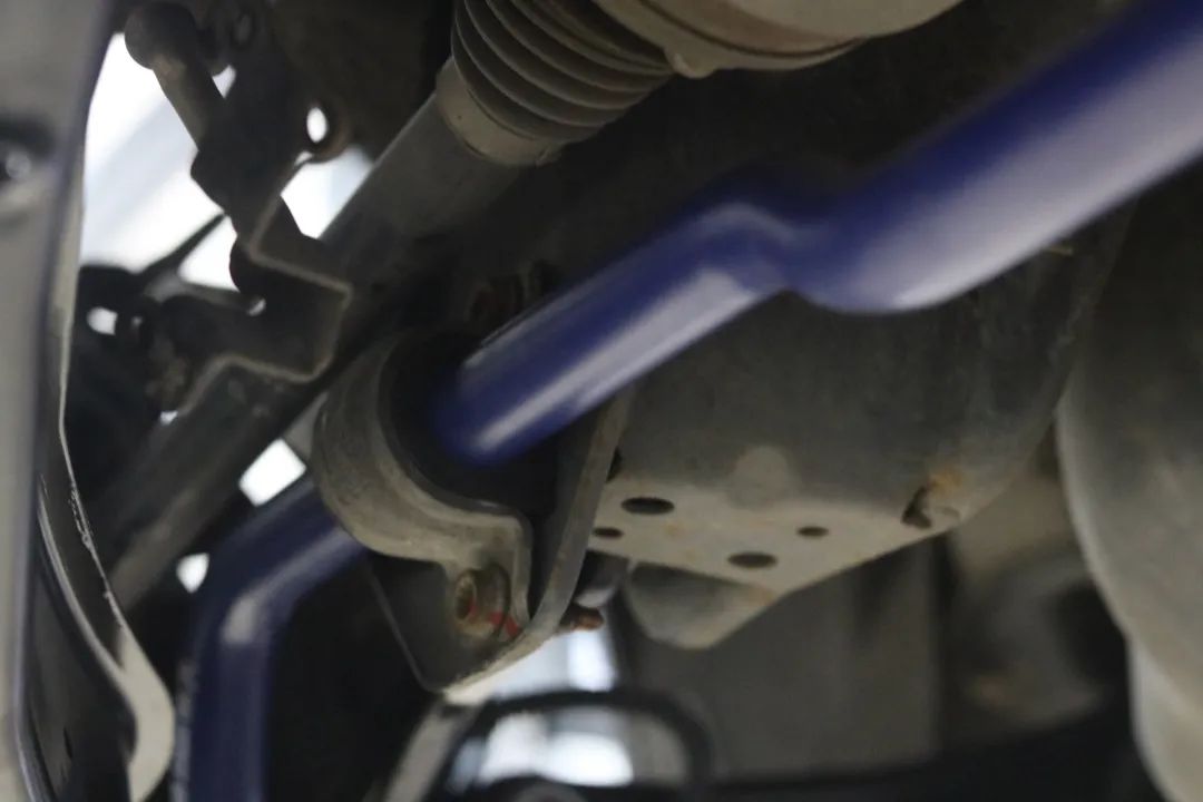 r36翻新改造全过程,大众r36这么老的车怎么还卖这么贵