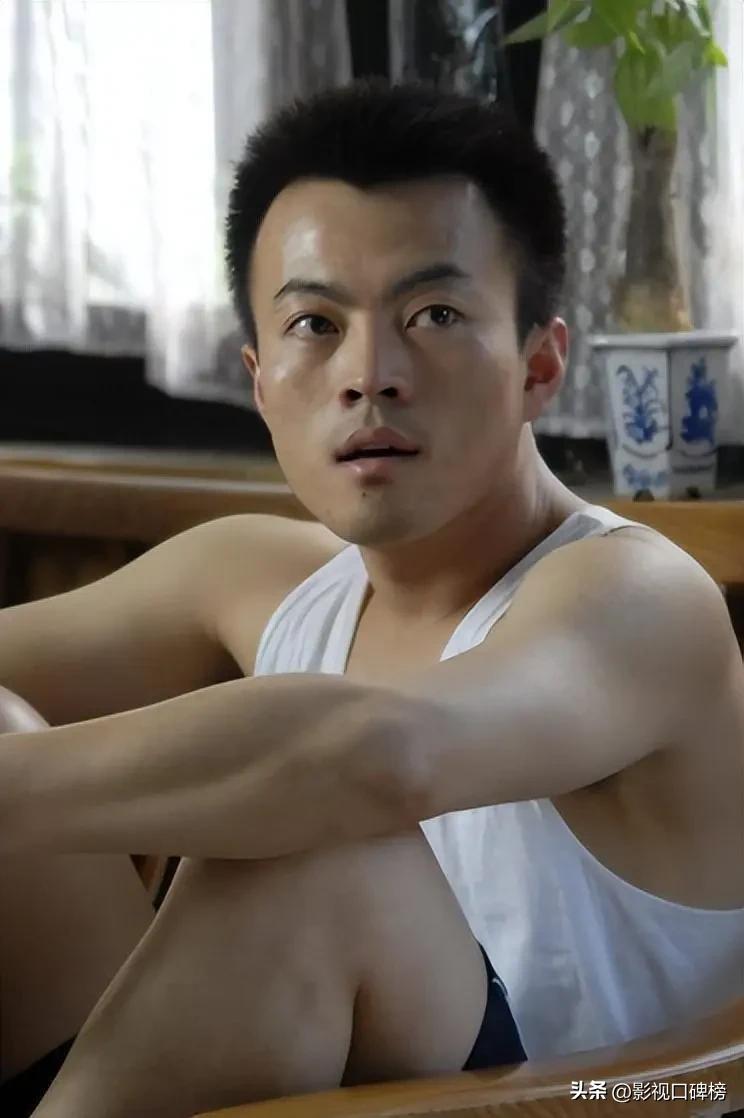 狂飙唐小龙偷袭高启强,狂飙唐小龙能打过洪哥吗