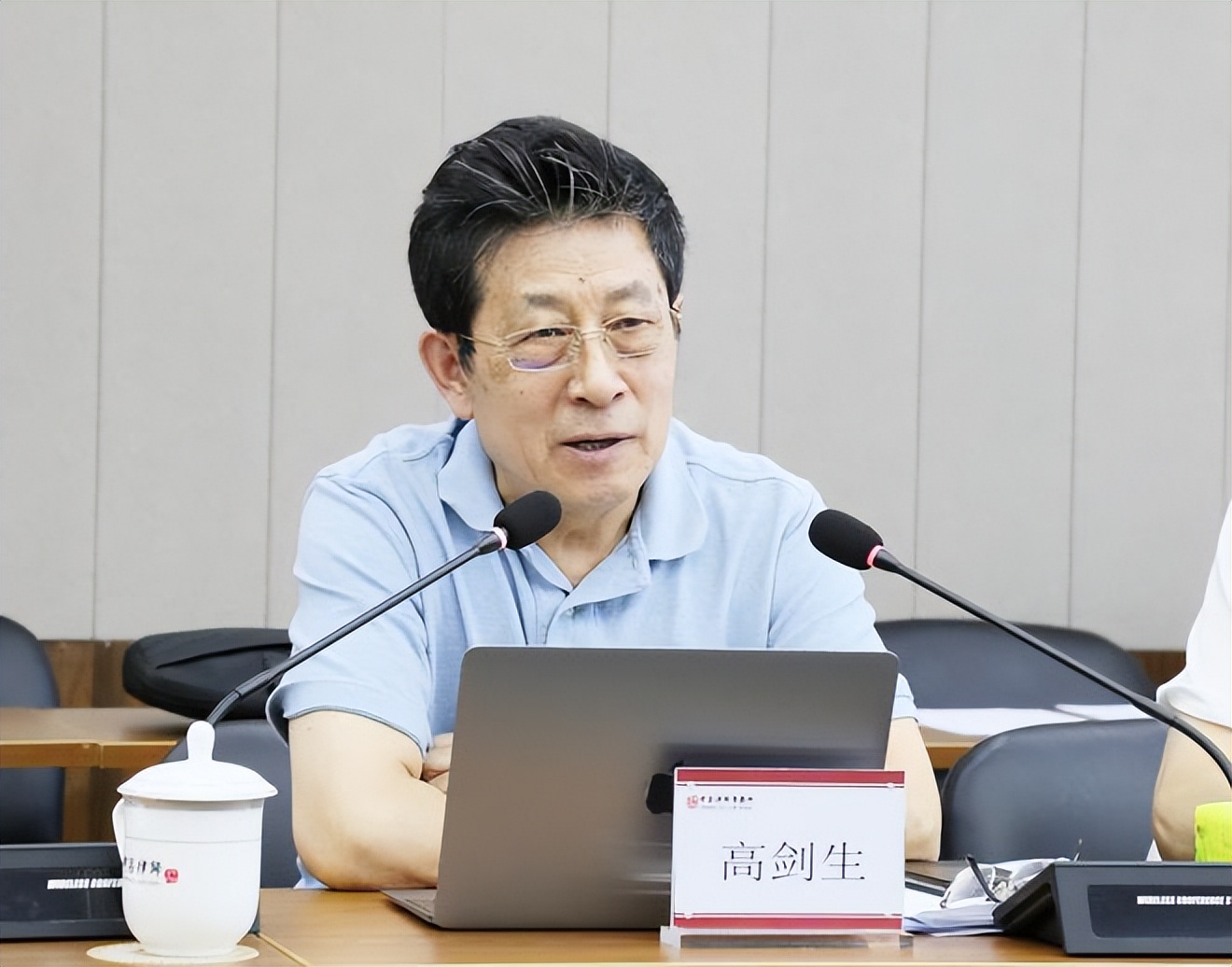 如何认识三极管和场效三极管,怎么认识三氧催化