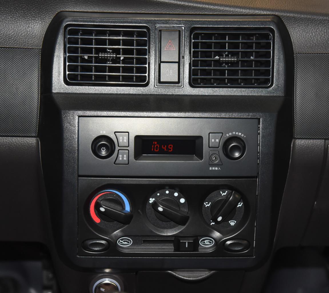 五菱荣光品牌型号是多少,五菱荣光算什么车型