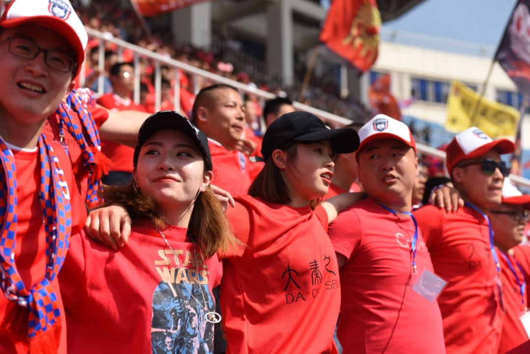 世界杯结束心中热爱不能停止,人们对于足球的热爱世界杯