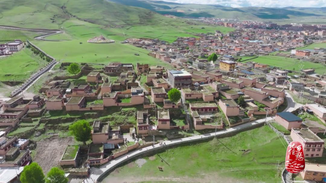 理塘天空之城照片,川西高原理塘