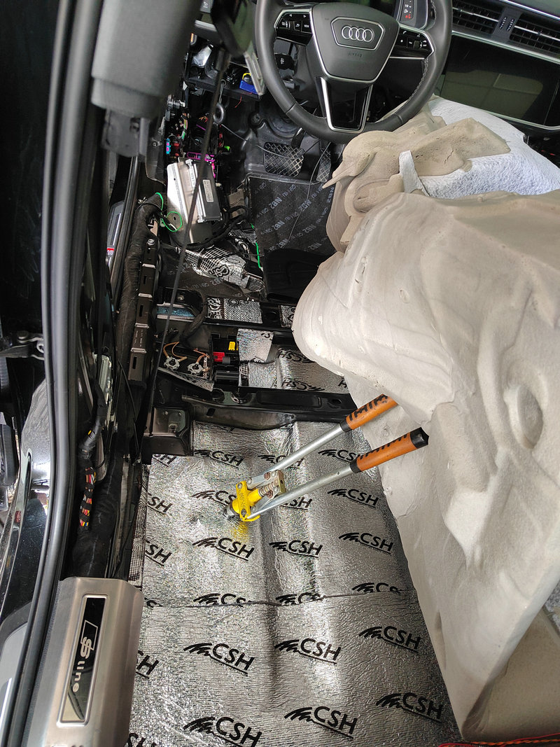 奥迪a6l隔音效果最好的一款车型,新款奥迪a6l四门隔音