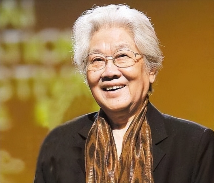 八位健在的老演员,18位已故的老演员有哪些