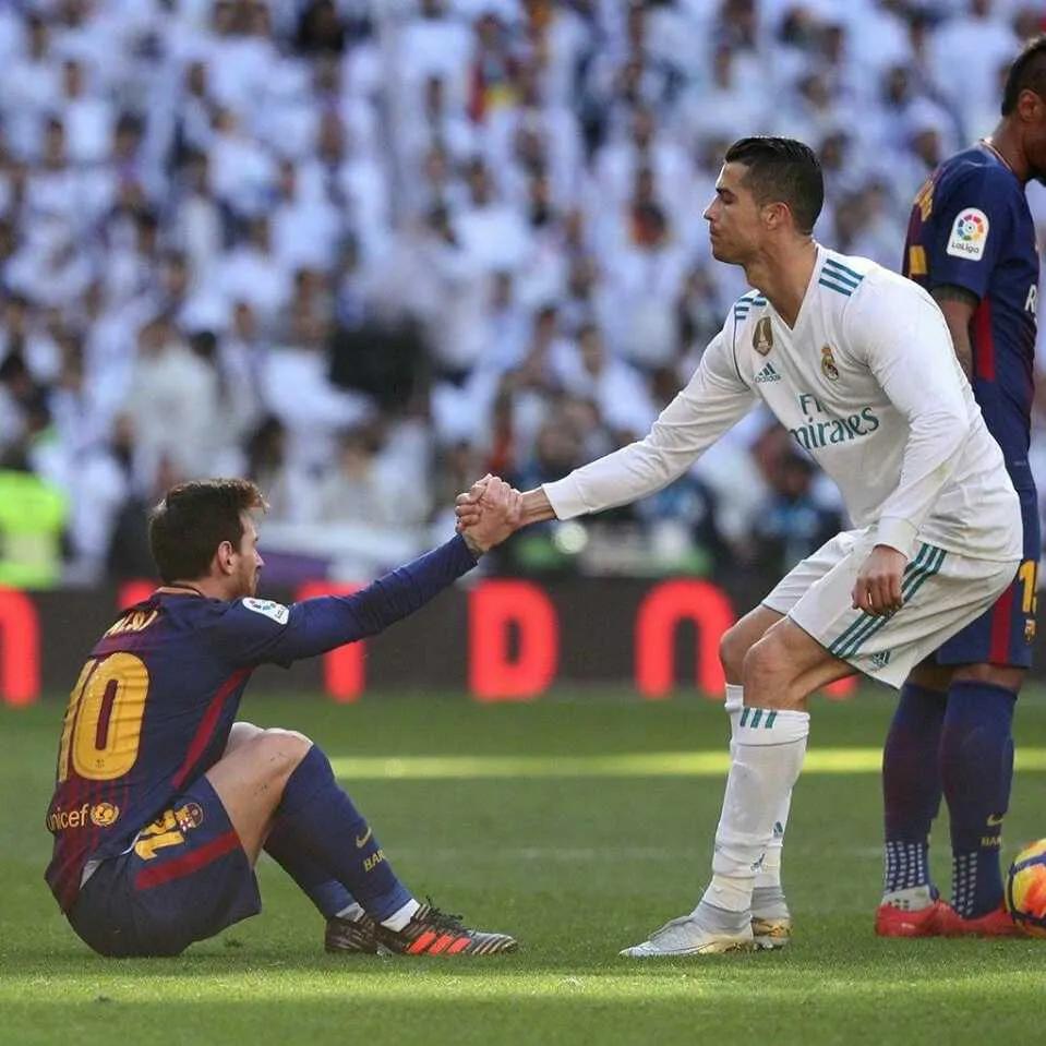 绝代双骄c罗梅西完整版,绝代双骄梅西c罗一起领奖