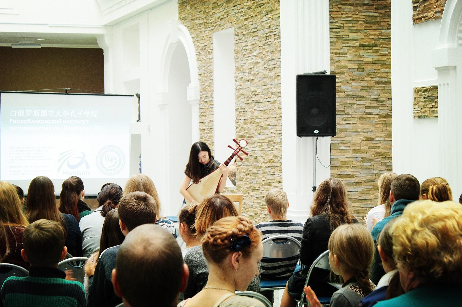 白俄罗斯真实视频,白俄罗斯和俄罗斯是同一个国家吗