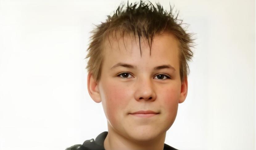 13岁英国男孩喜当父亲事件,13岁英国少年喜当爹多年后结局