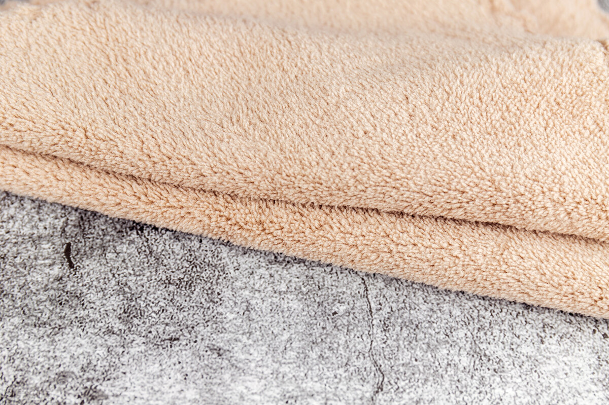 夏季衣服磨起球怎么处理,如何处理外套起球的衣服