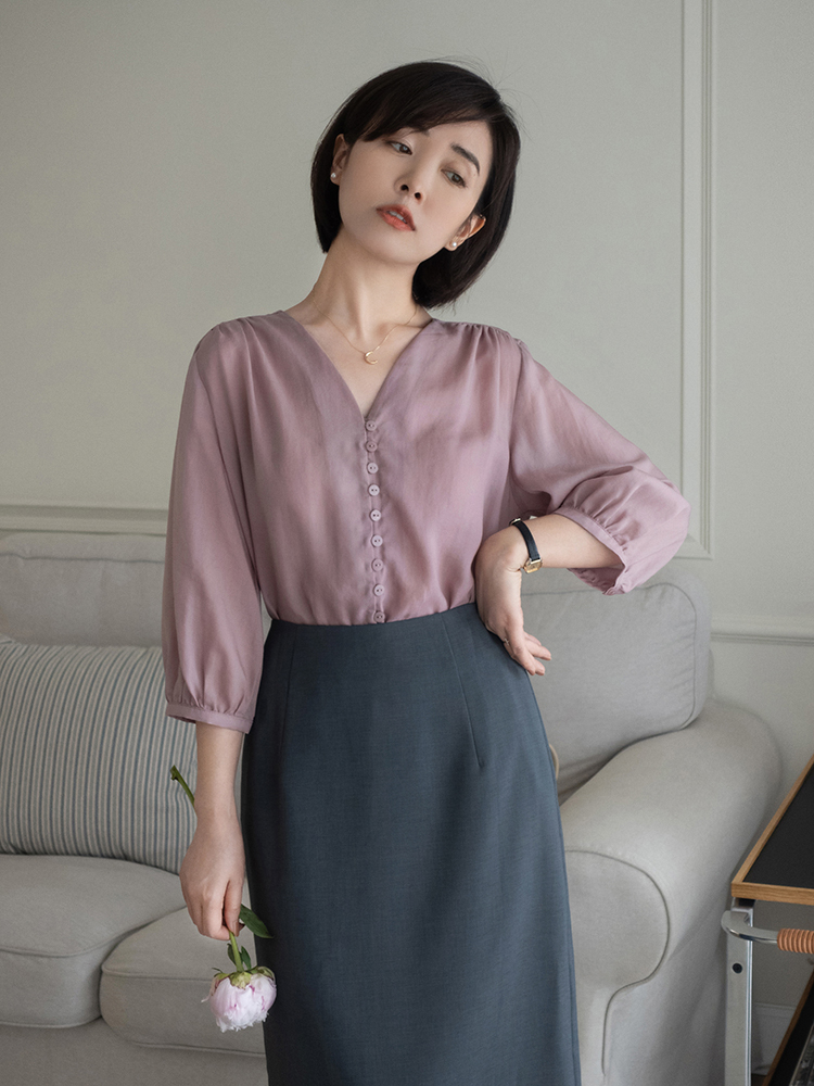 夏季穿什么面料又舒服又显档次,夏季穿什么面料的衣服最舒服女生