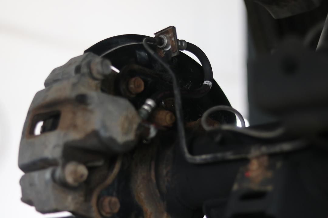 老旧丰田霸道修复,04年丰田霸道翻新改造全过程